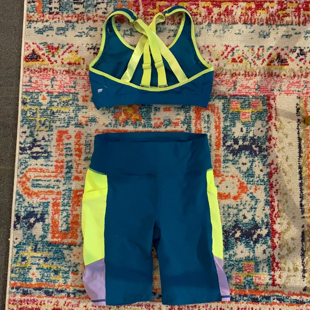 Fabletics Teal and Neon Yellow Strappy Sports Bra & Shorts Set